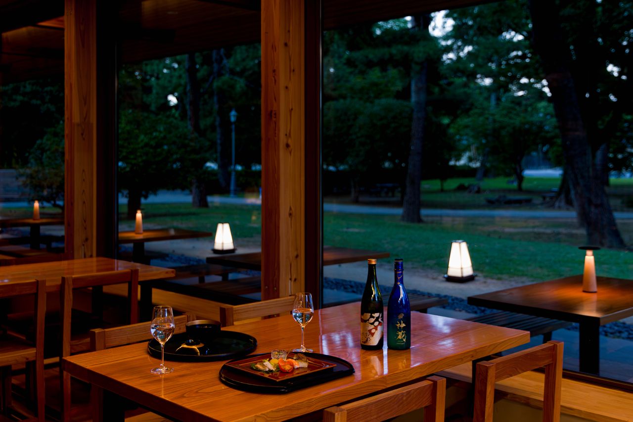 Kyoto Imperial Park: Special Dinner and Moon-Gazing Feast for the “Mid-Autumn Full Moon”