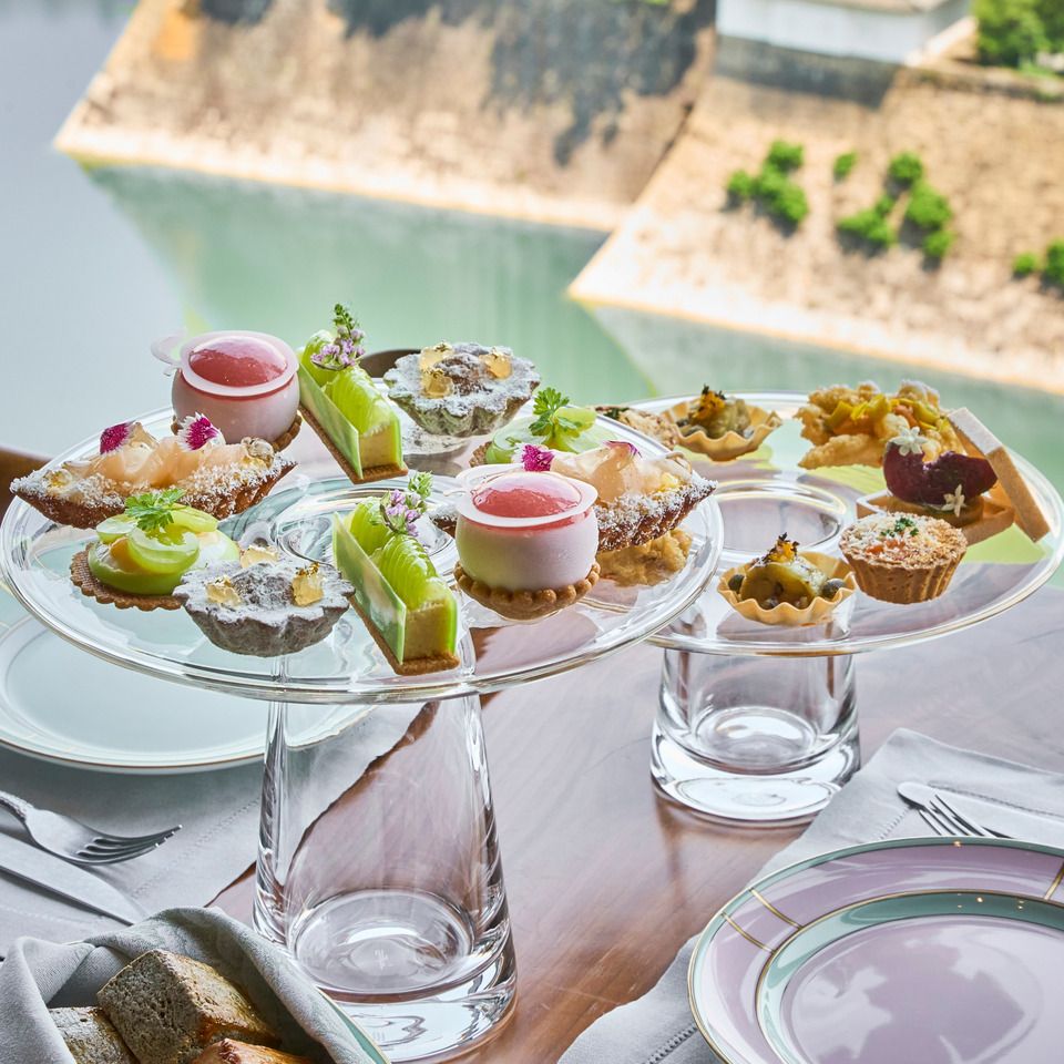 [Guaranteed window seat & glass of champagne] A fruit-themed afternoon tea featuring peaches and Shine Muscat grapes ★ 5% discount exclusive to prepaid plans ★