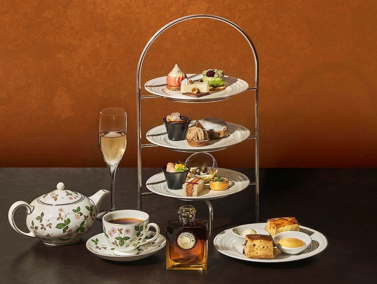 【Signature Afternoon Tea】Autumn Afternoon Tea with Burberry Beauty