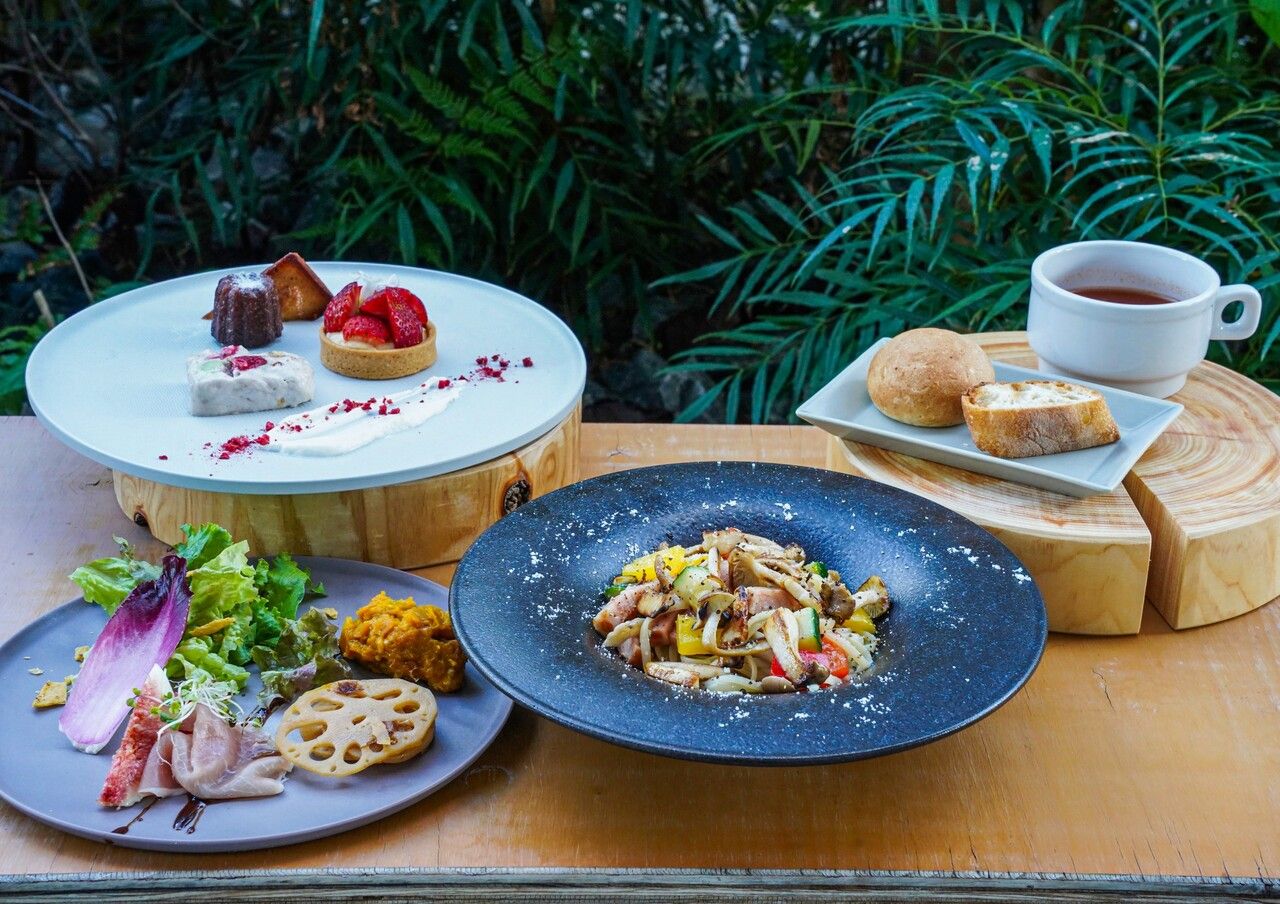 Botanical Autumn Lunch Set