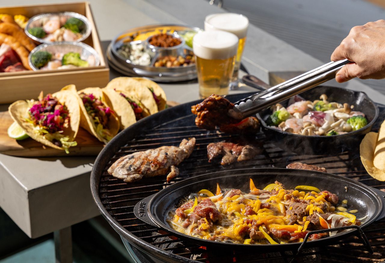 CALIFORNIA B.B.Q BEACH