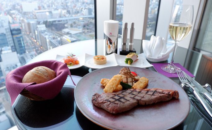  Grilled beef sirloin set + cake & one drink of your choice from 70 types included