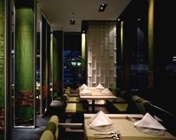 Rancangan Malam Jamuan Angin Selatan dan Wangian ☆ [Kursus Tukang Masak] Sajian kongsi yang dibuat oleh cef asli Thai, menampilkan lumpia segar, hidangan klasik Thai, ayam muda panggang "Special Gai Yang" dan mi goreng udang gaya Thai Pad Thai Kung. *Kursus masakan sahaja