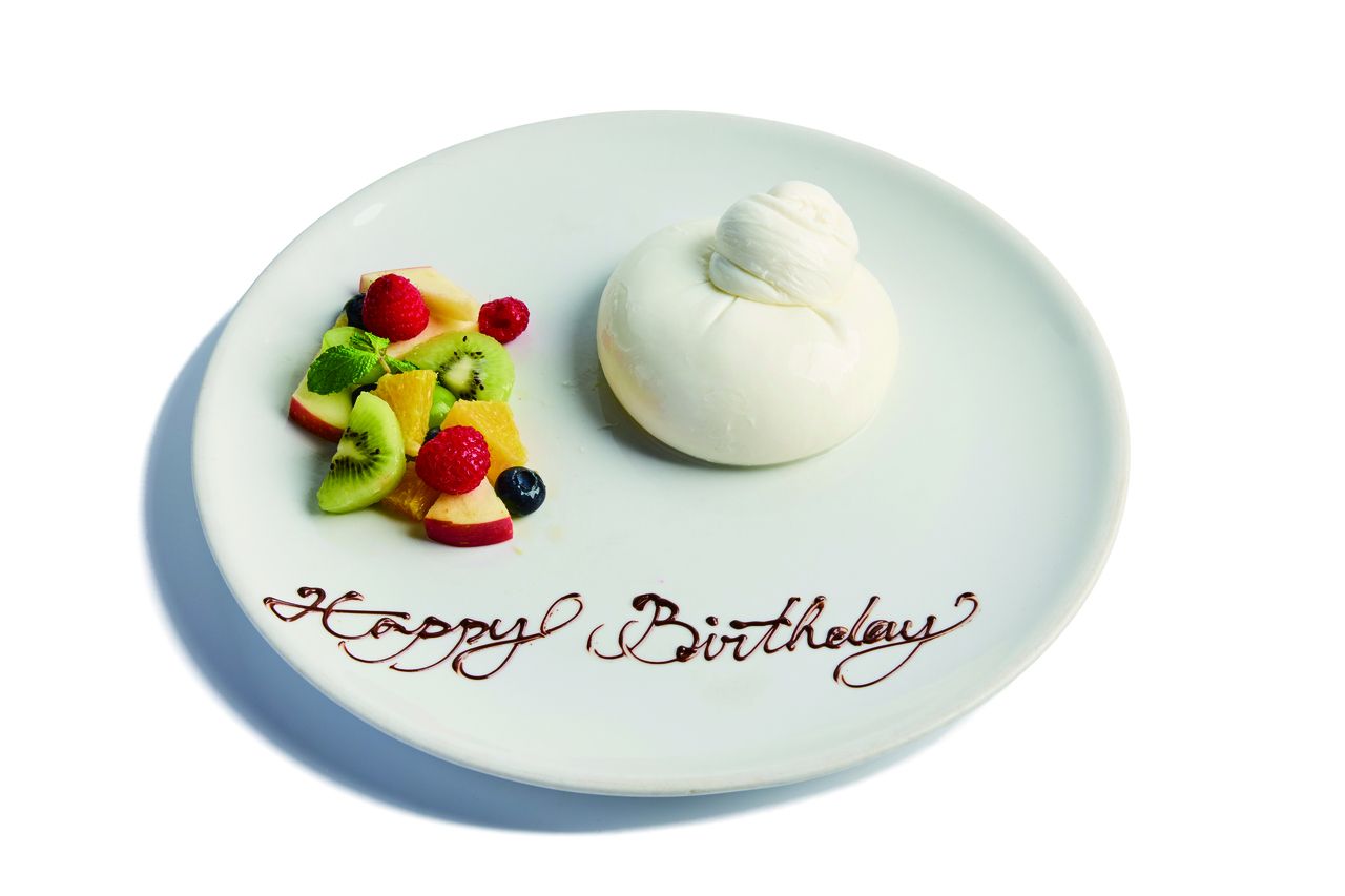BIG BURRATA & SEASONAL FRUITS PLATE