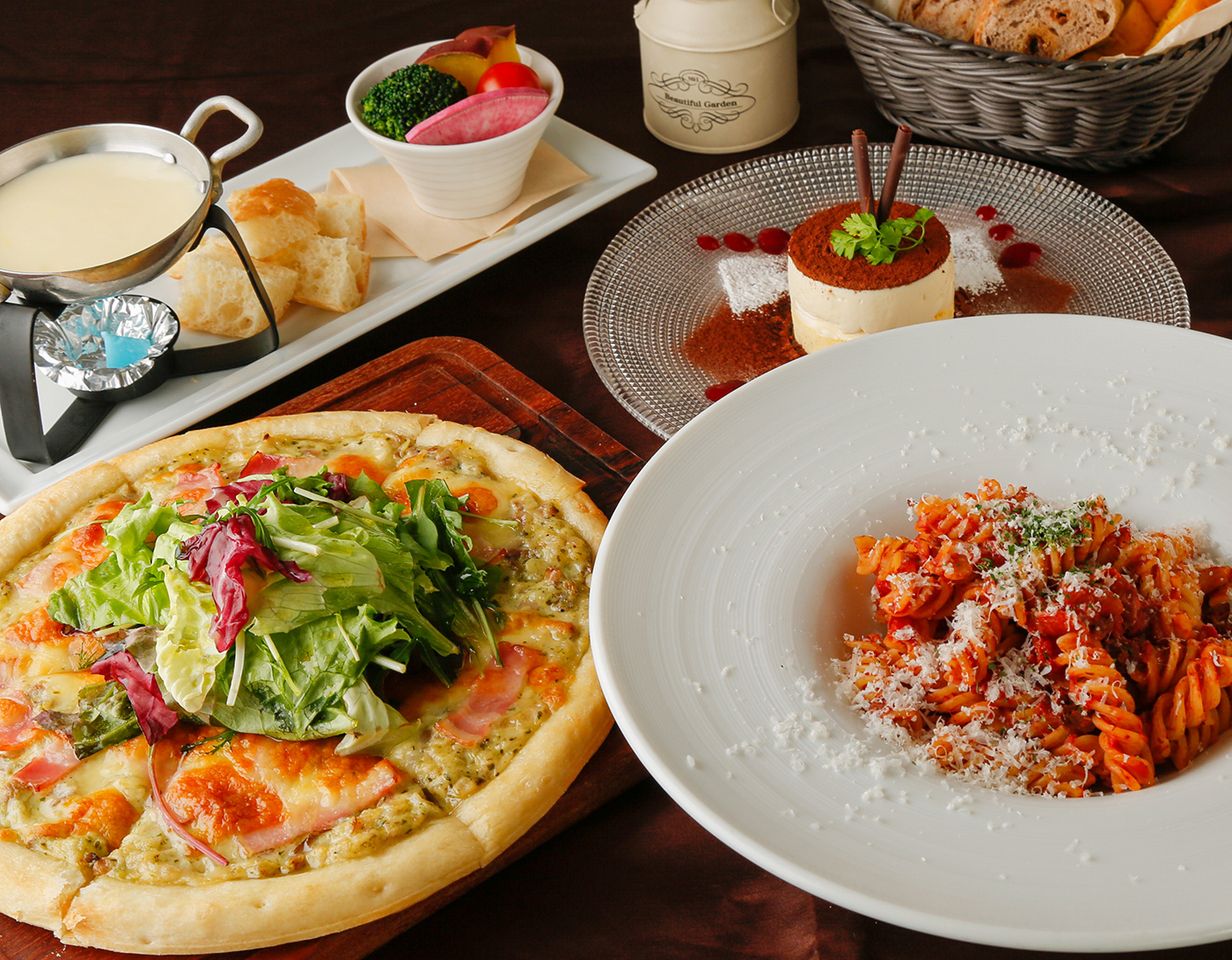 ピザ＆デザートコース　2500円（税込）