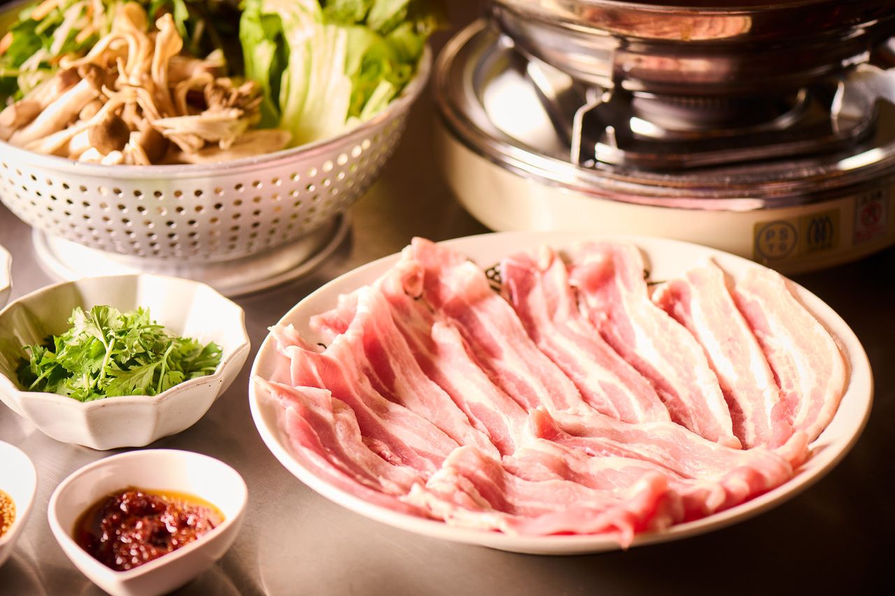 [Dinner] [Exquisite! Pork belly medicinal pot course] You will definitely be addicted! Excellent pot. Includes popular small plates, hotpot, noodles, and dessert