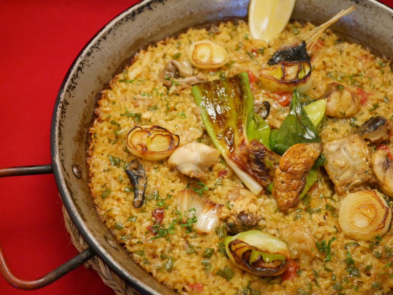 【テイクアウト】あんこうのパエリアセット[2名様用]　￥13,700