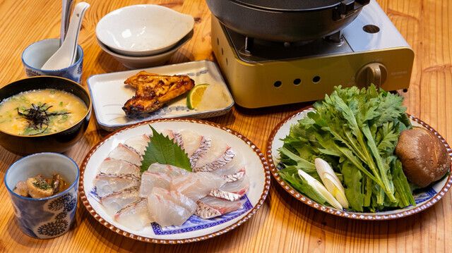 Delighted standard recommended yellowtail shabu hot pot course plan
