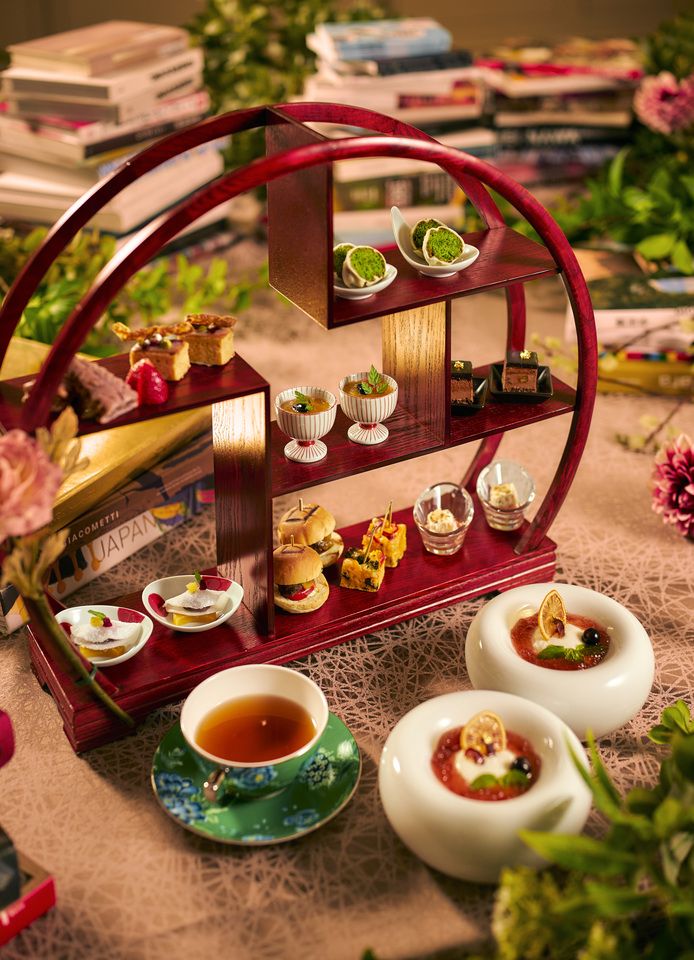 [特典付]【和洋中のスイーツ】茶葉交換ができる本のあるアフタヌーンティー＋選べる乾杯ドリンク＆プチギフト（土日祝）