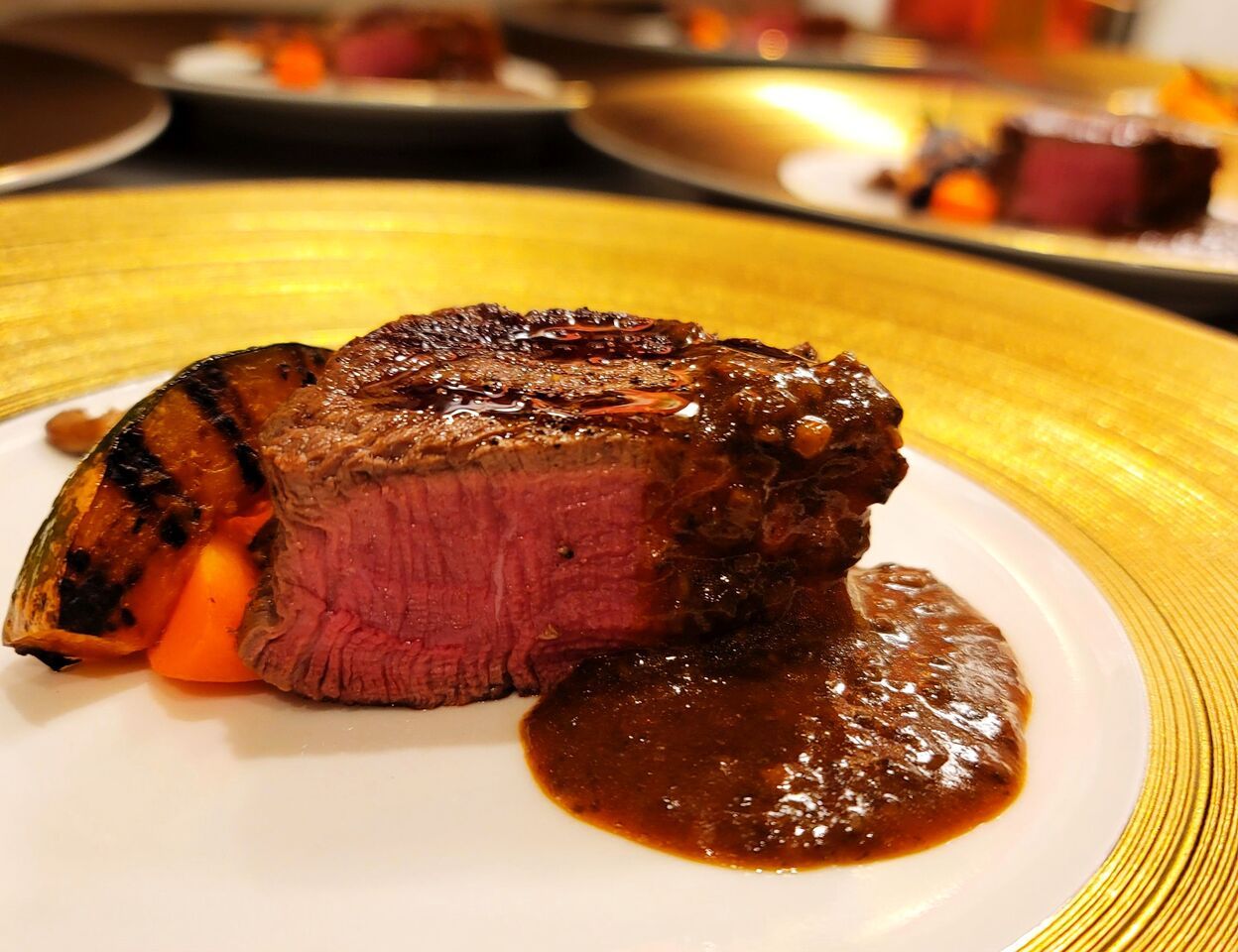 極上の食材で五感をふるわす官能の夜を【シェフにお任せの贅沢ルーチェコース】