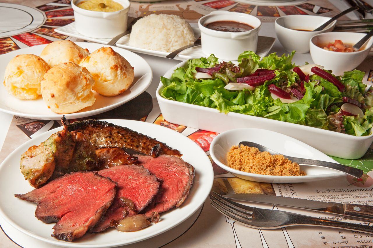 [Charcoal Grilled Churrasco 100-minute Course] Brazilian appetizer set & 10 kinds of charcoal grilled meat & grilled shrimp, grilled cheese, grilled pineapple, Pão de Queijo, dessert (Brazilian pudding & ice cream), coffee (salad, bread, appetizer, and meat can be refilled)