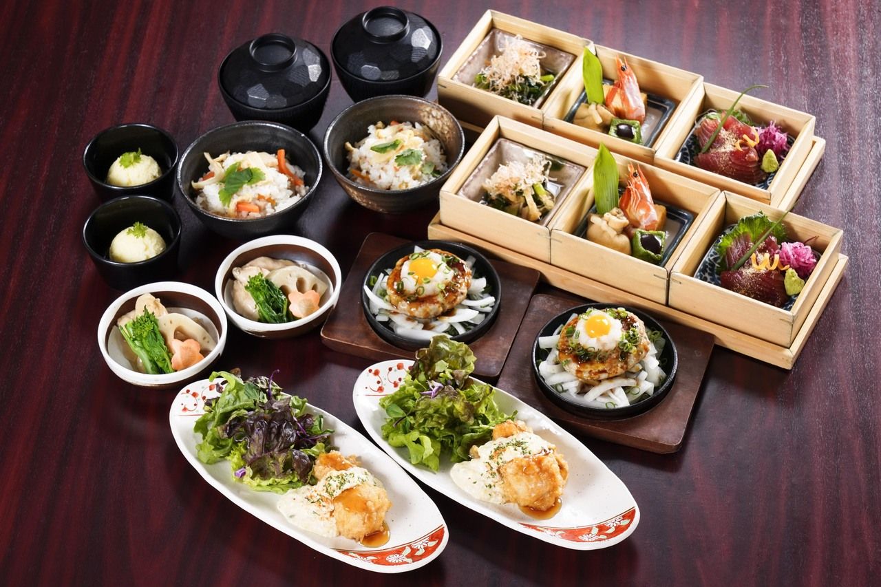 【めちゃ得プラン！】彩鶏（いろどり）コース！【スーパープレミアム１２０分飲み放題付き！】全９品/６０００円！