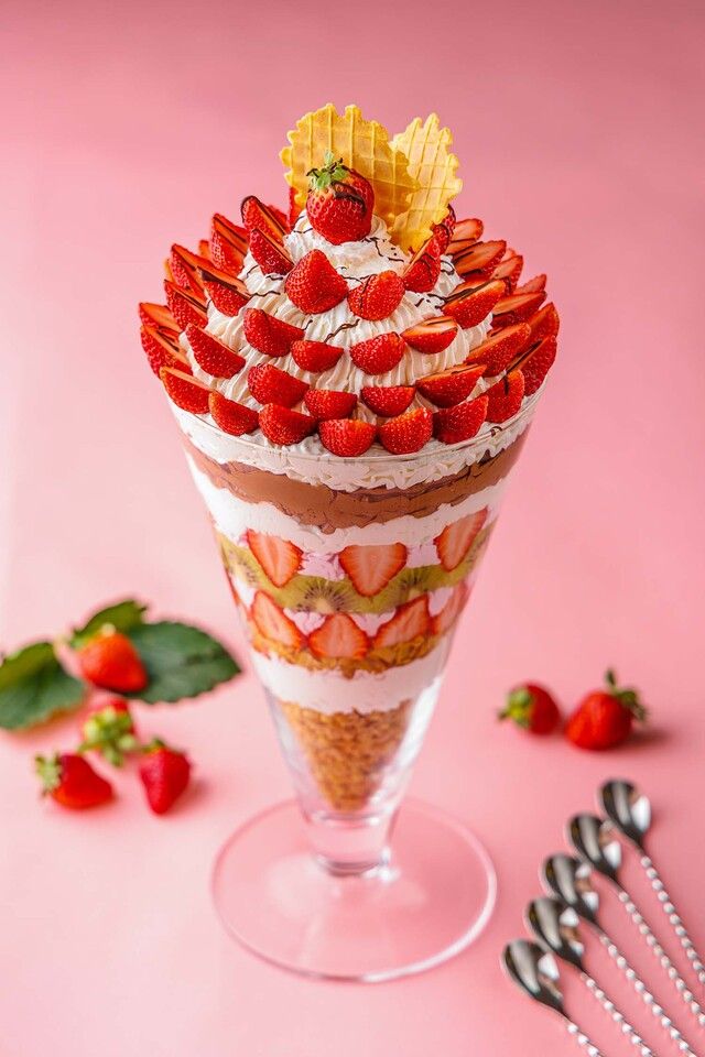  Strawberry jumbo parfait