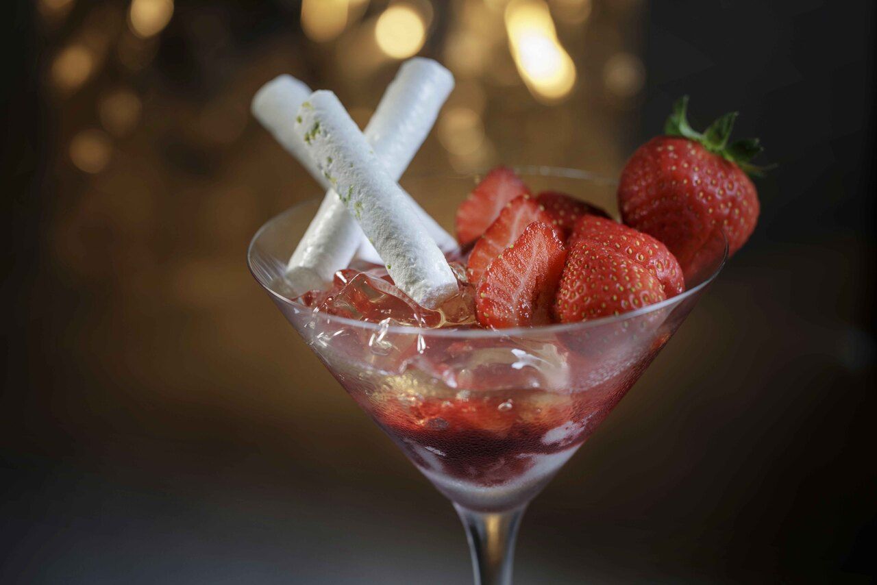 [Online only] Dessert set + cafe free flow