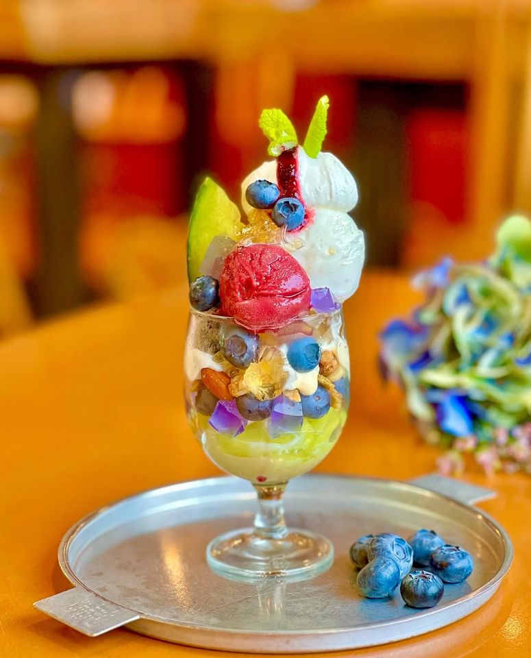 季節のパフェ（レギュラーサイズ）