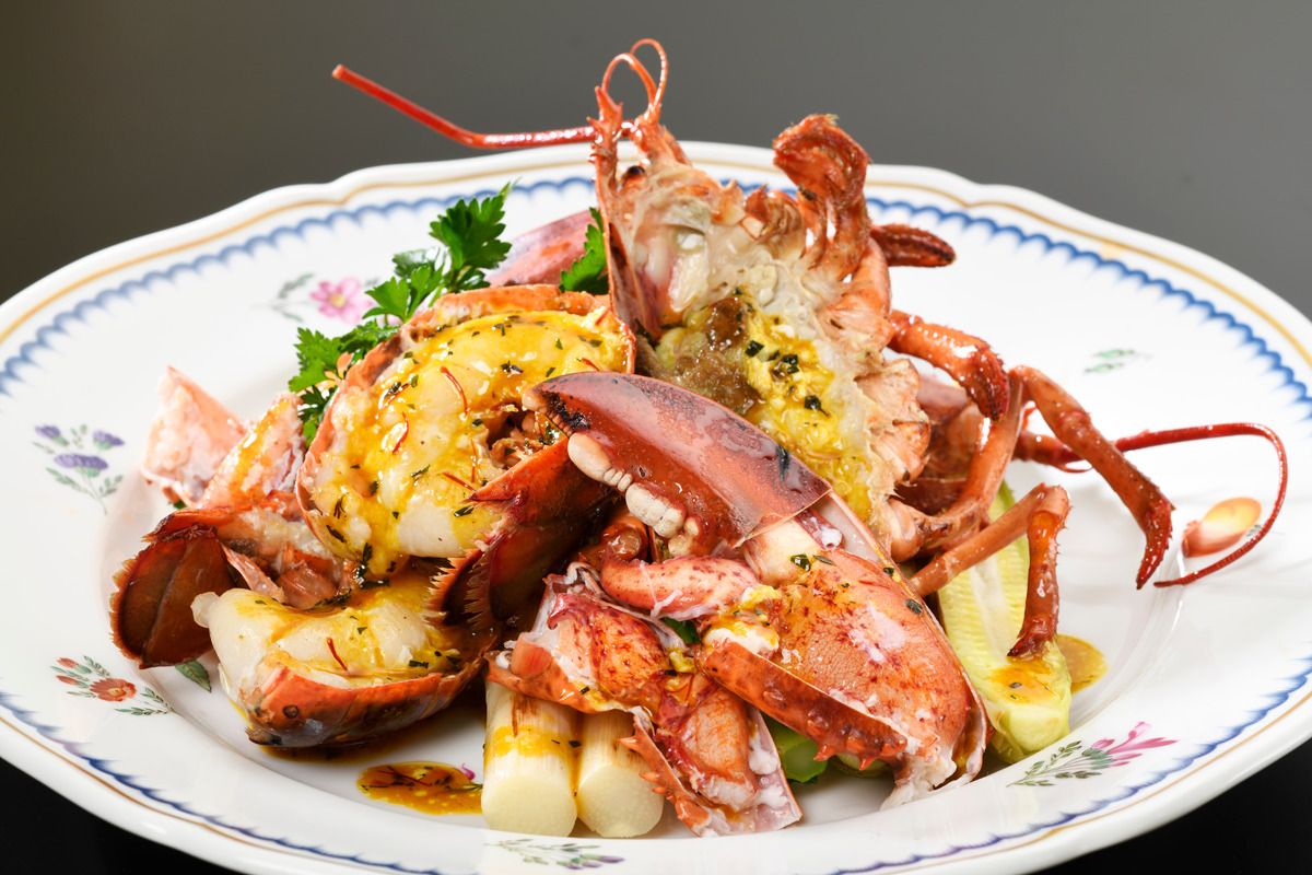 Live lobster teppanyaki