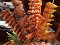 【ランチシュラスコ】　12種類のシュラスコ食べ放題と約30種類のサラダ・デザートブッフェ付き～ブラジリアンバーベキュー～