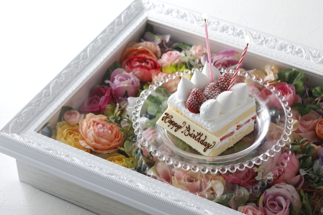 1日5組限定　アニバーサリーケーキ￥2,200（税金込・サービス料金別）※アニバーサリーケーキのみのご予約は承れません。ビュッフェご予約のお客さま限定のプランです。