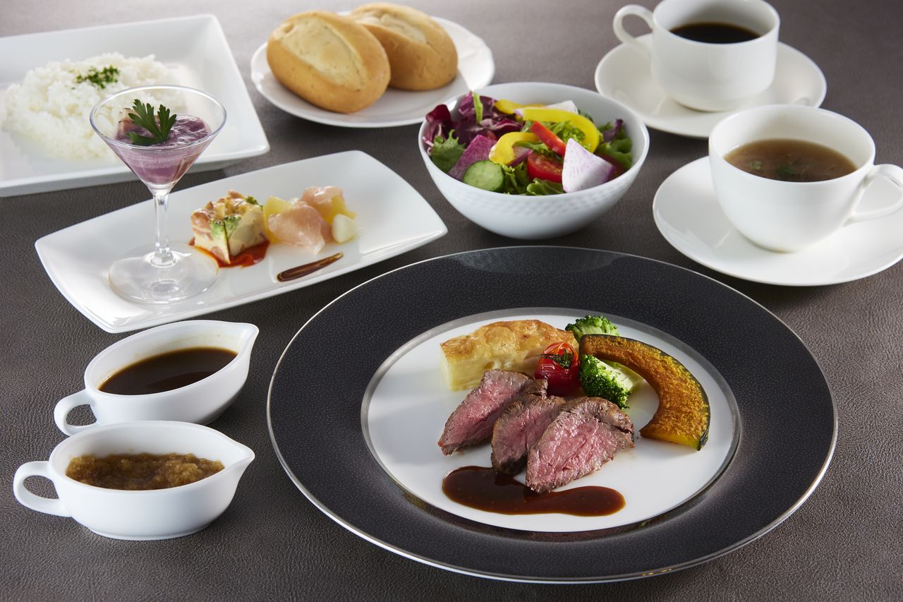 Saroma black beef steak lunch