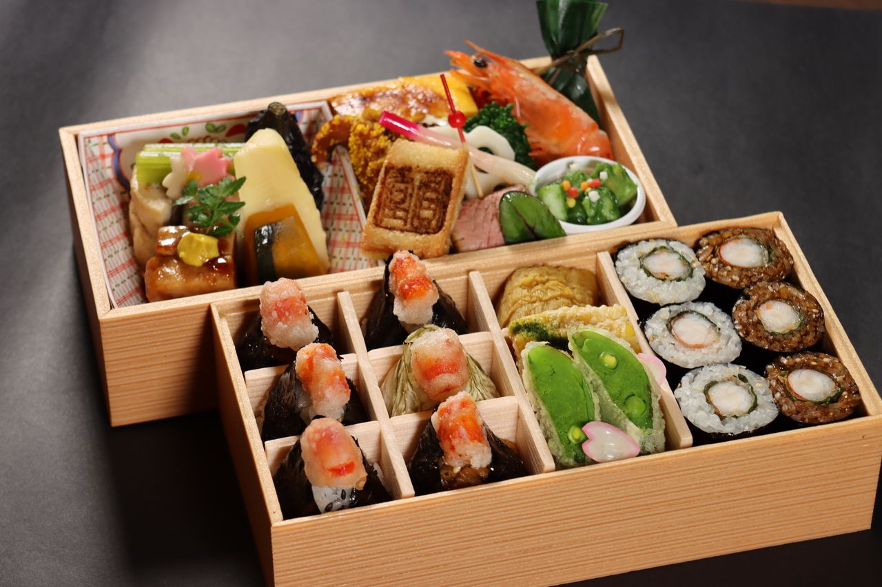 [Pick up at store] Tenmusu/Tenmaki bento