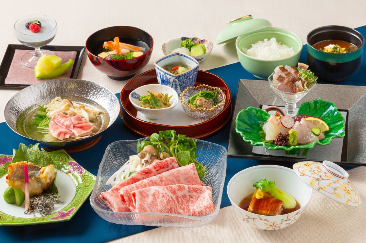 Seasonal Kaiseki Course 9,000 yen
