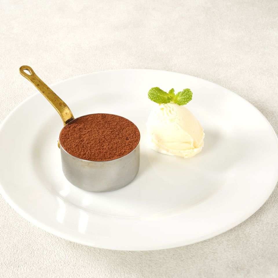 [Lunch set: dessert] Choice of main + choice of dessert + bread + coffee