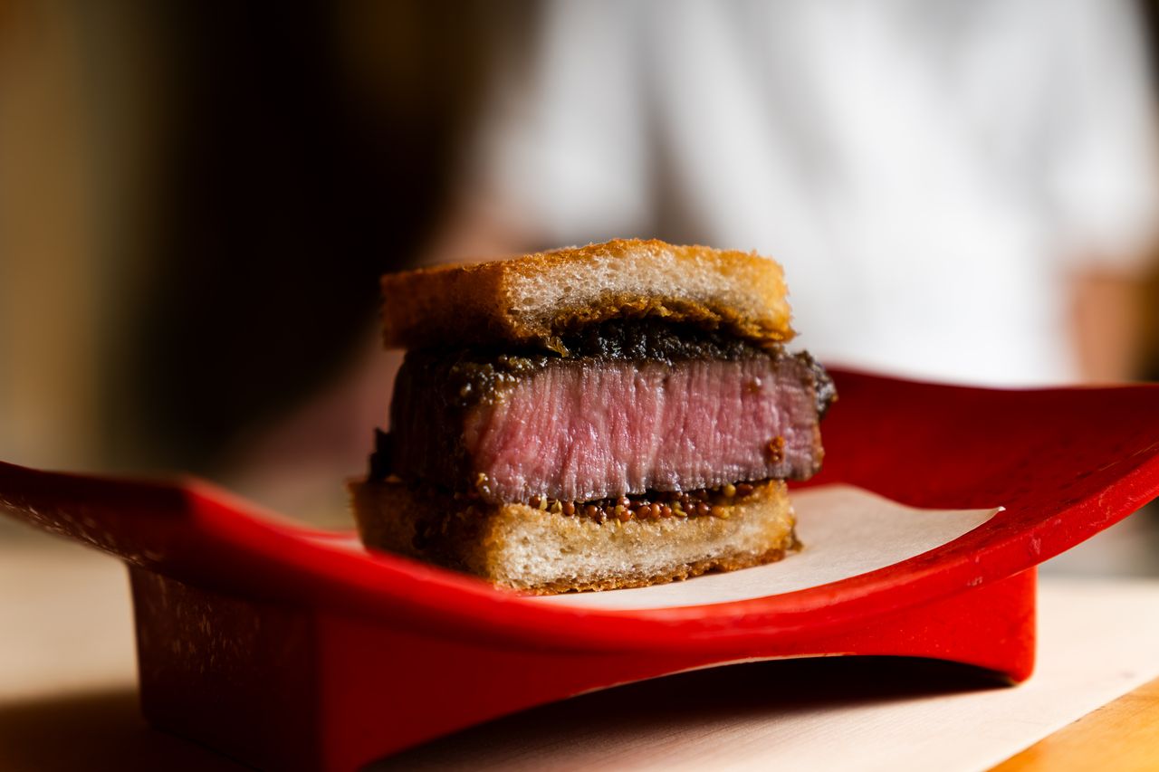 銀座のシークレットカウンターで体験する「板前和牛料理フルコース」