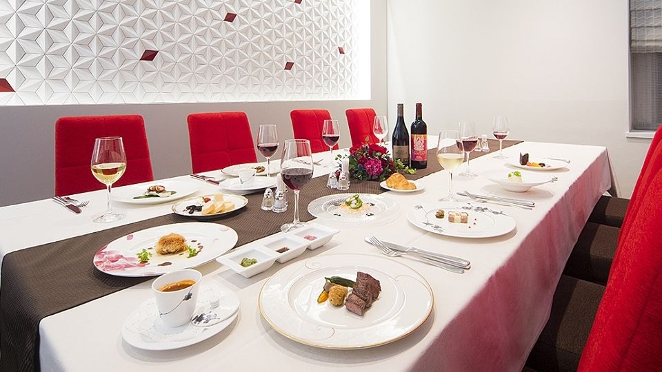 Anniversary Plan - Celebrate a special day at the hotel -