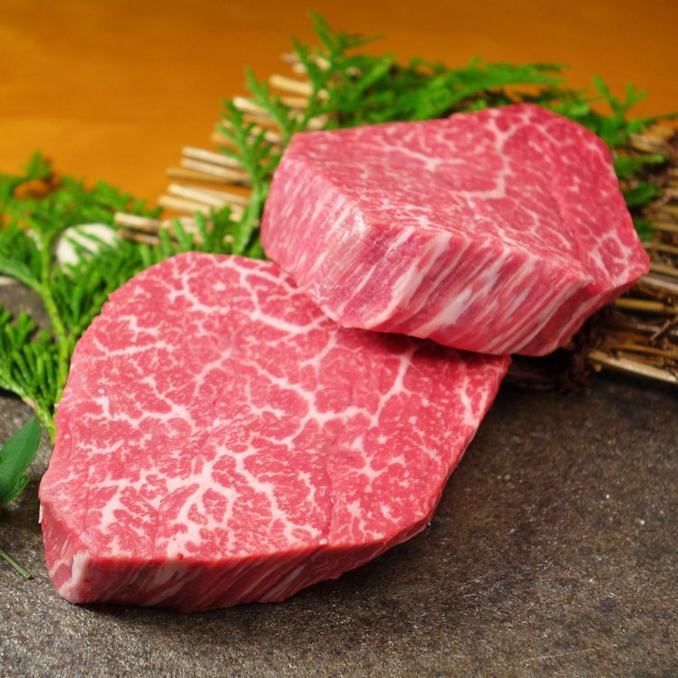 Chef's carefully selected seasonal course