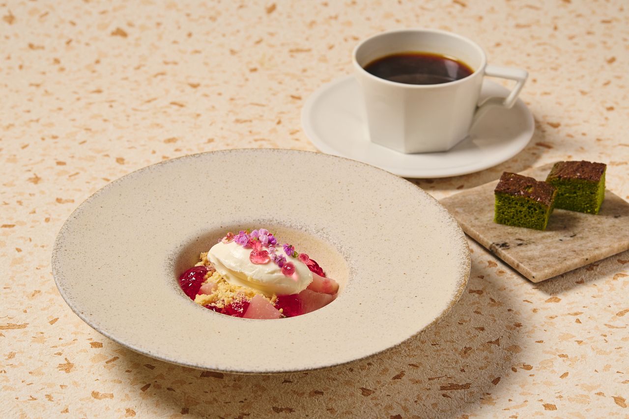 [ERUTAN BUFFET] Buffet + selectable main course