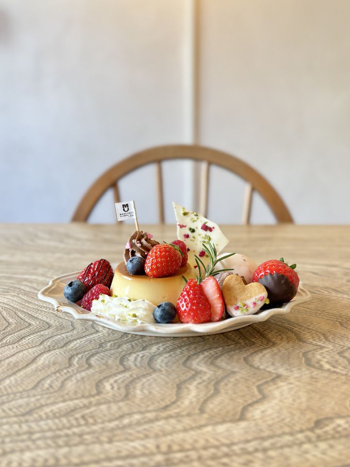 <平日>【Season sweets‼︎】いちごとチョコのプリンアラモード