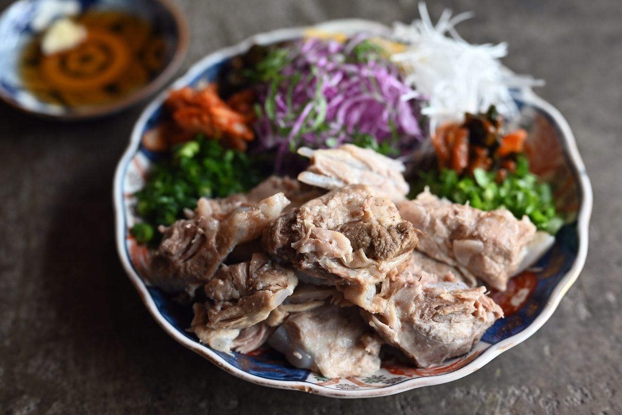 名物「豚軟骨のポッサム」× 季節のおまかせコース　飲み放題付き