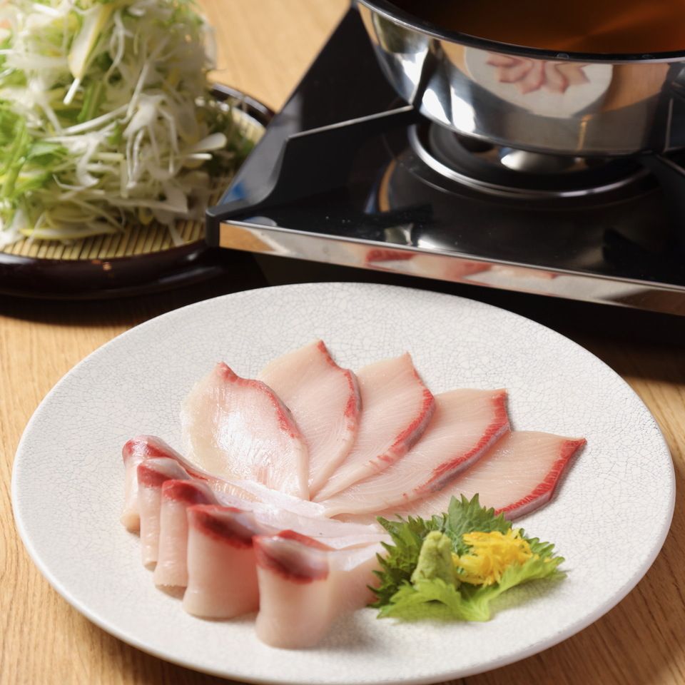 ម៉ឺនុយ​ស៊ូប៊ូស៊ូ (shabu‑shabu) បូរី (Yellowtail)