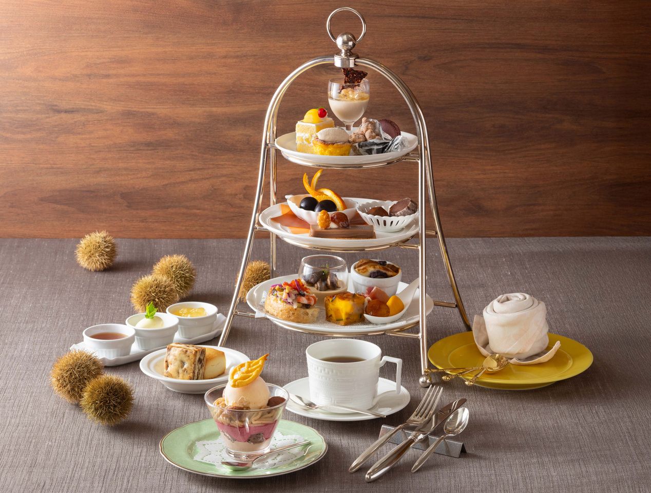 【平日12:00限定/時間無制限】アフタヌーンティー ～栗～　約21種類の珈琲紅茶おかわり自由