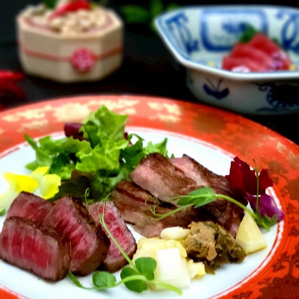 【夜景×仙台名物厚切り牛タンと仙台牛モモ肉が愉しめる彩り会席】　嵯峨　