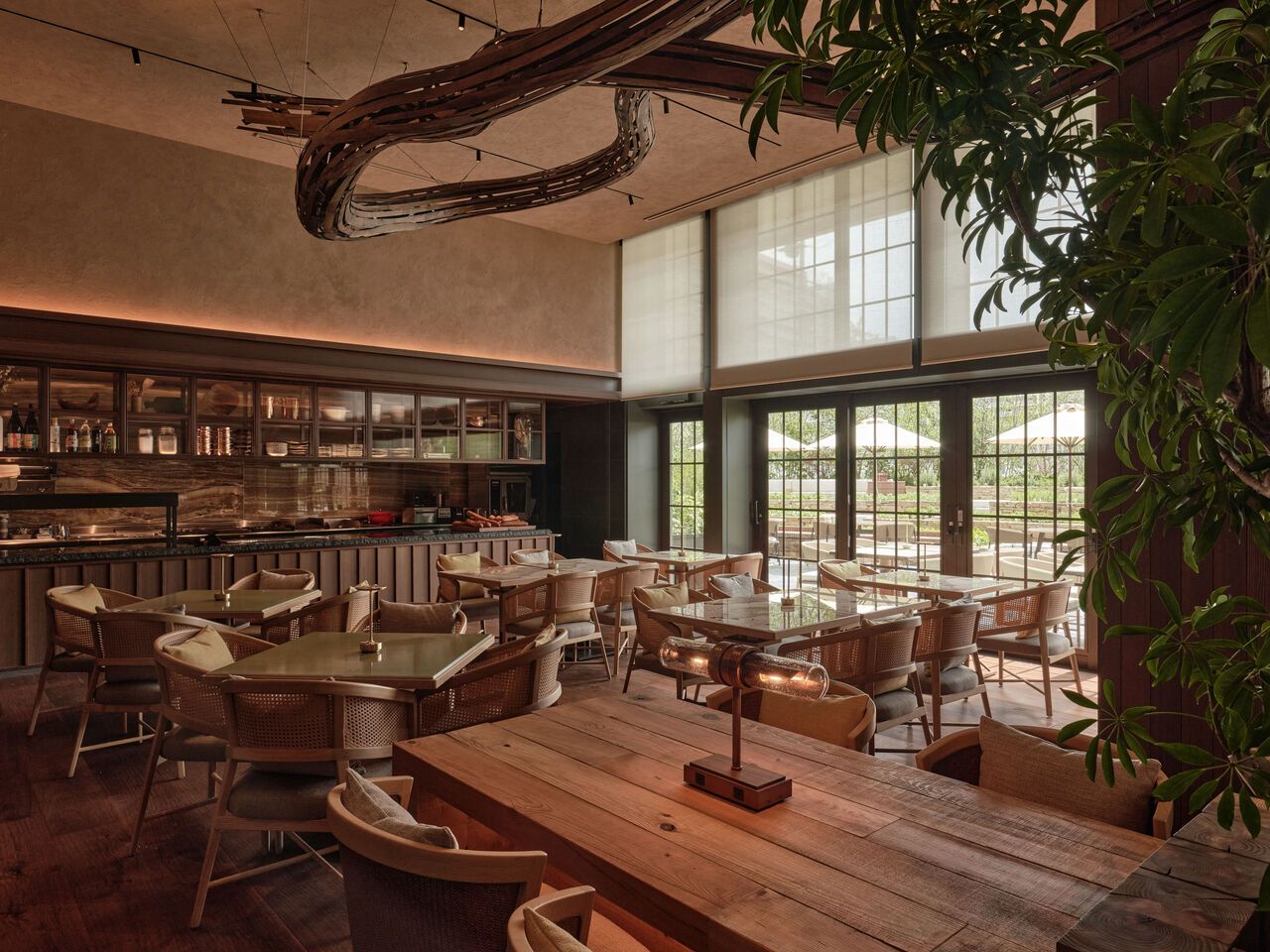 Dec 30–Jan 4 | Year‑end & New‑Year Lunch — 6‑course featuring red snow crab and roasted monkfish