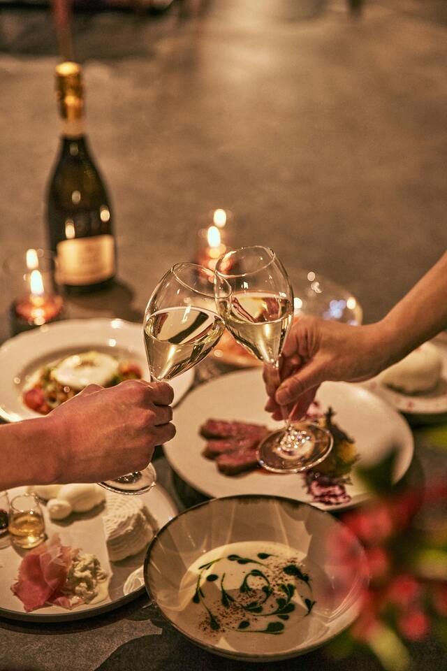  【Xmas2025】自家製チーズのアンティパスト 生パスタや国産牛を楽しむクリスマスディナー全6品＋ペアリング