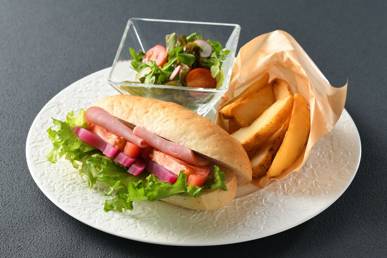 【평일 한정】〈1음료 첨부〉점보 블랑의 크로와상 샌드