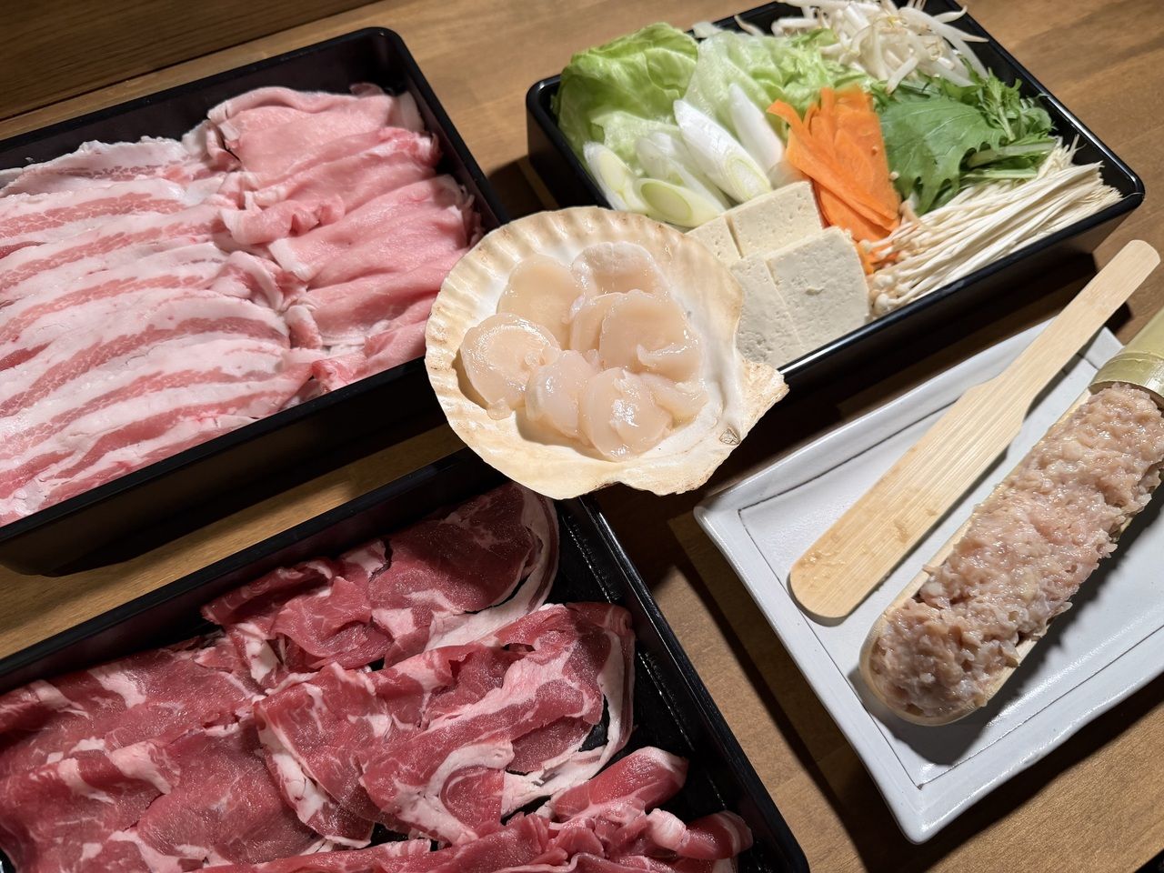 Hokkaido Rusutsu pork shellfish broth shabu-shabu course