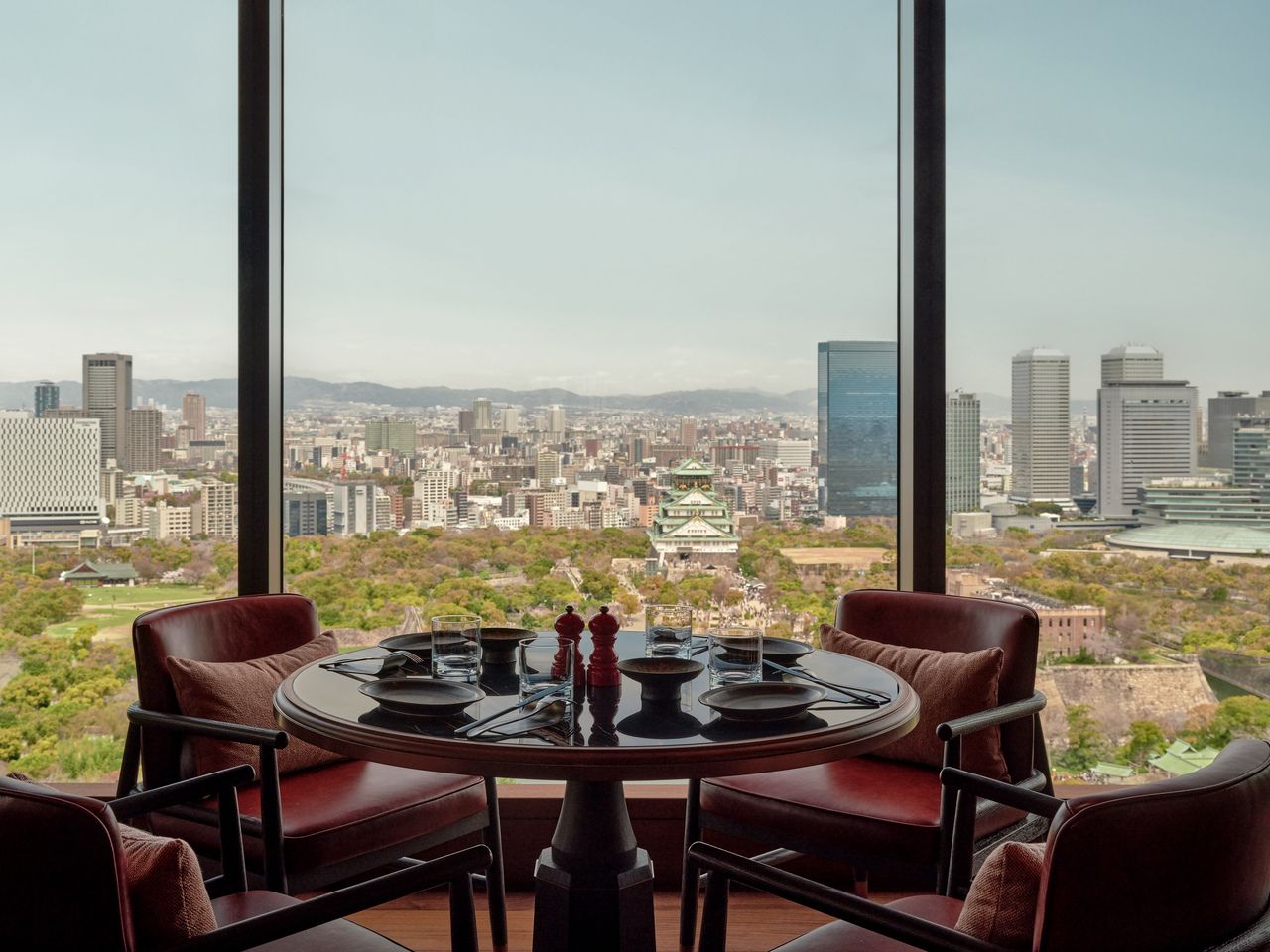 12/13～1/31【ランチ 窓側確約】乾杯シャンパン付　全4品コース URA　10,700円