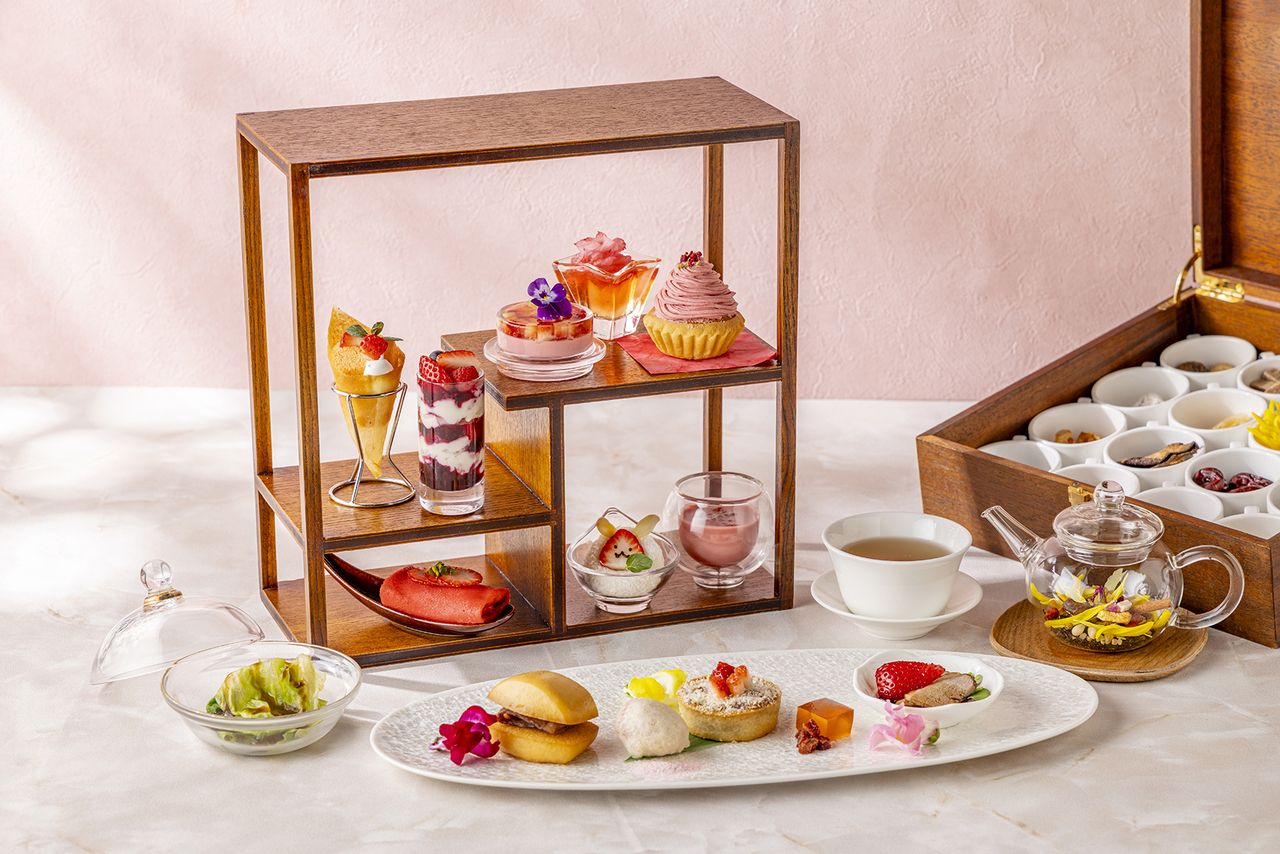 Chinese Afternoon Tea with Free-flowing Chinese Tea Selection