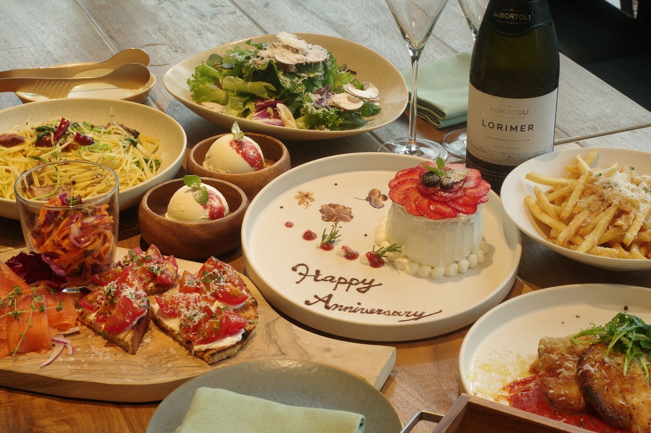 【LUNCH】Anniversaryプラン　大切な記念日に。 乾杯スパークリングワインとアニバーサリーケーキ付の全8皿＋食後のカフェ付き