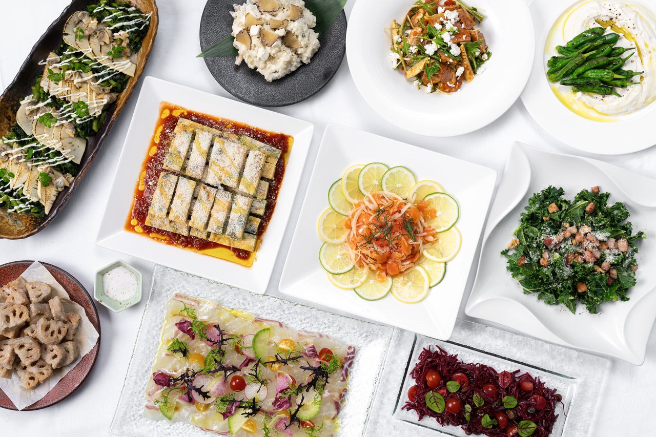 时令精选午餐和熟食沙拉自助餐