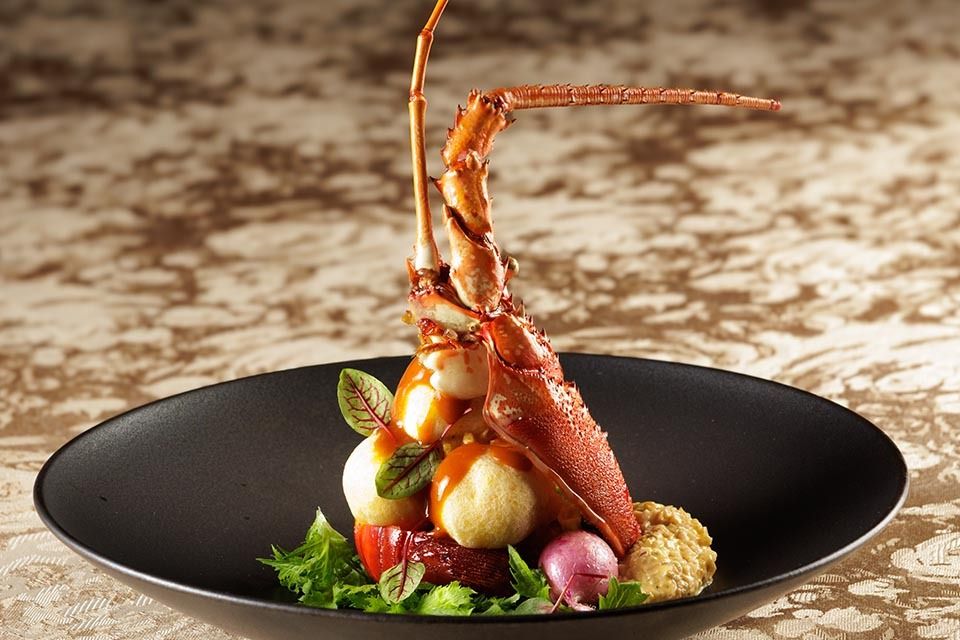 【1/13～2/15】「伊勢えび」のフリッター 「伊勢たくあん」で作ったタルタルソース添え