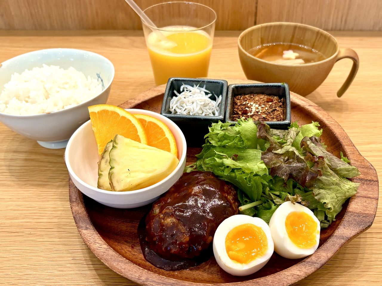 Children's breakfast (demi-hamburger) up to 12 years old