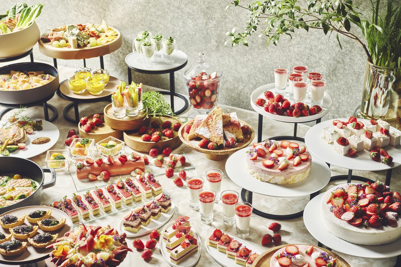 【工作日】午餐&甜点自助餐 – 草莓精选