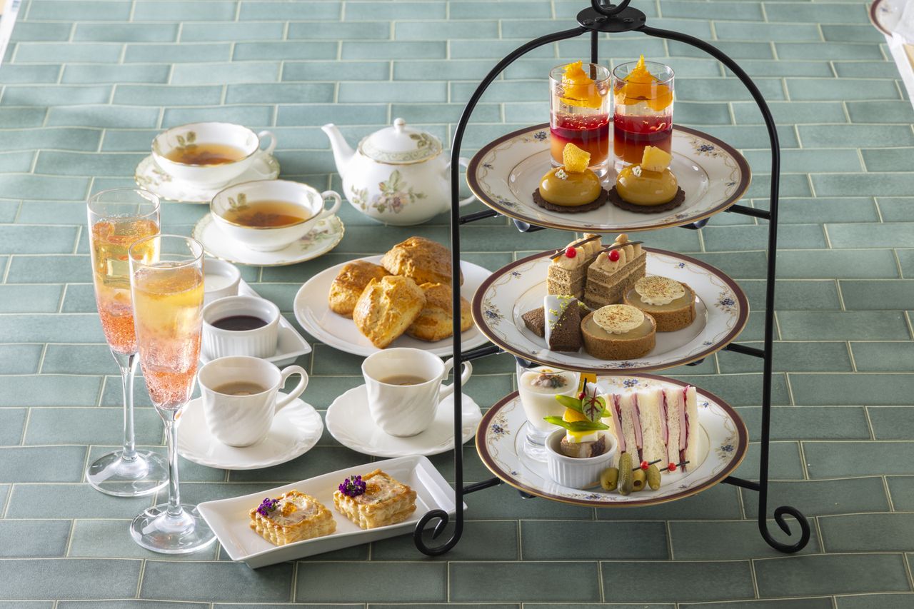 紅茶のアフタヌーンティー 　6,000円☕（平日）