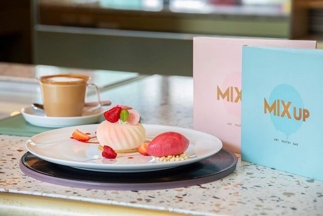 CAKE SET (ケーキ+ドリンク 60分間おかわり自由)