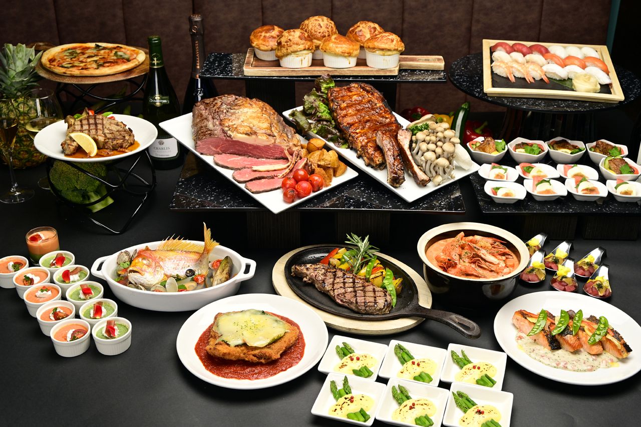 ▶ランチ　最上階のごほうびブッフェ　週替わりのグリル　【平日限定　各曜日ごとにスペシャルメニュー追加！】