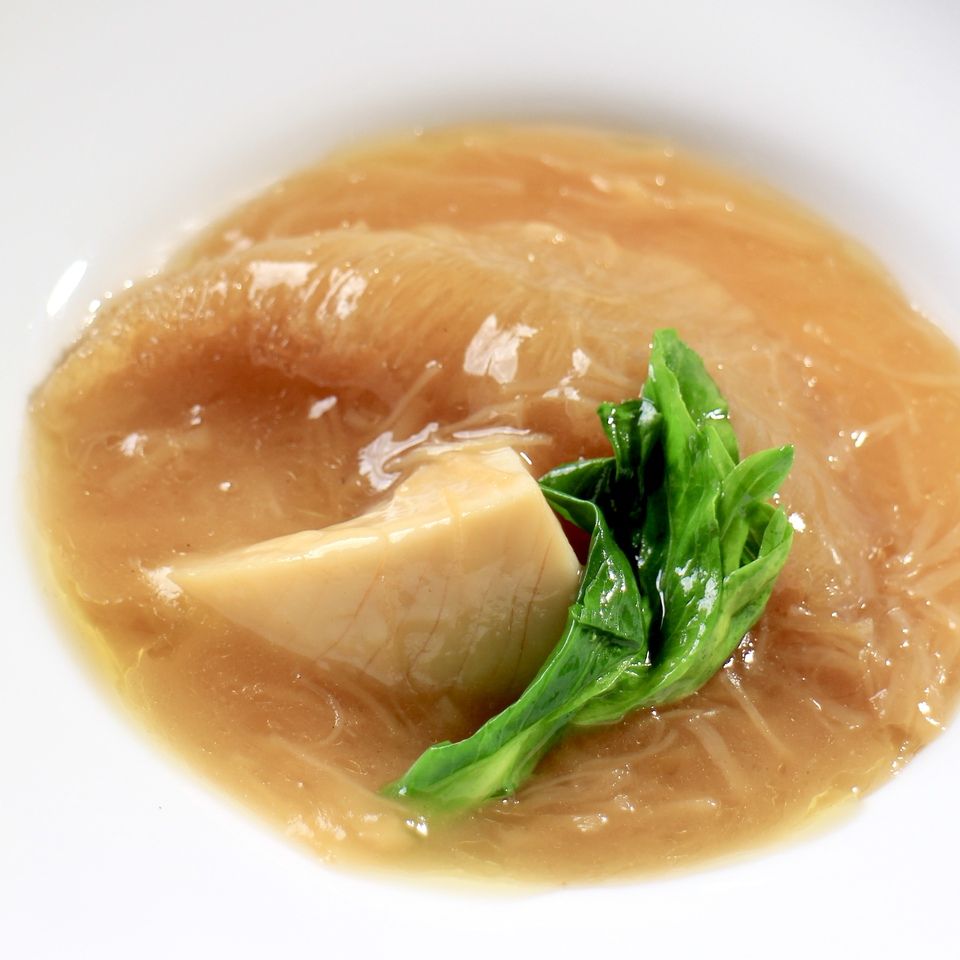 3/16〜【新華のヌーベルシノワコース】青鮫フカヒレとアワビの干し貝柱煮込みや伊勢海老の四川風ソースを堪能